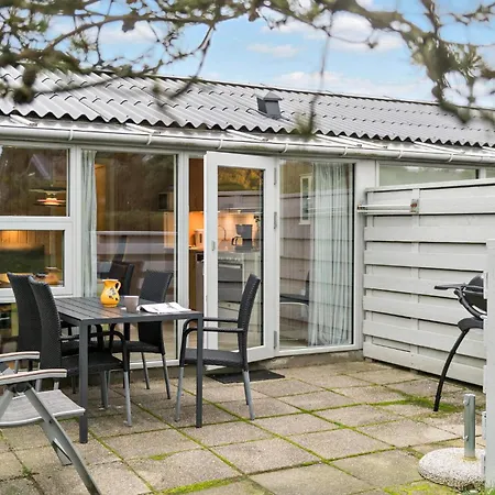 Apartment 1 Bedroom Awesome In